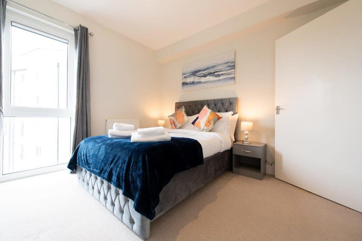 Fantastic 1 Bed Apartment In Crawley Экстерьер фото